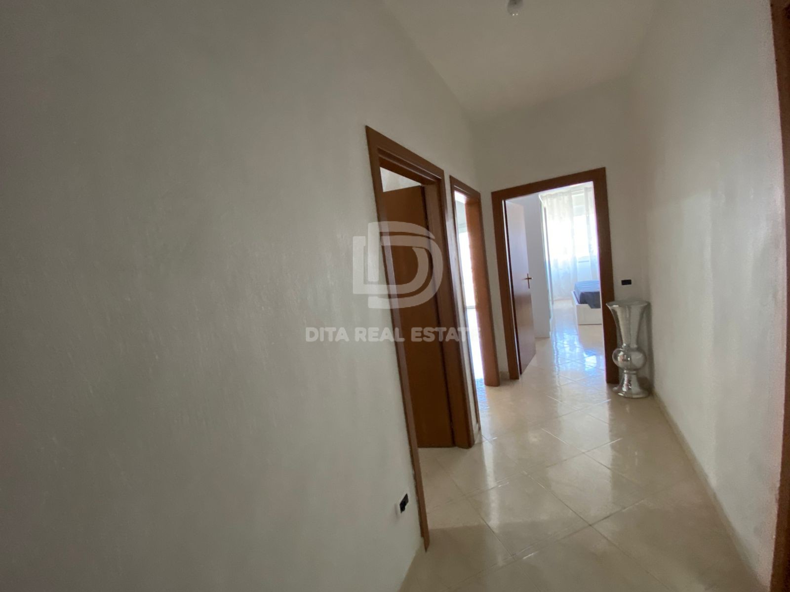 SHITET APARTAMENT 2+1+2 ILIRIA PLAZH DURRES 120.000 EURO