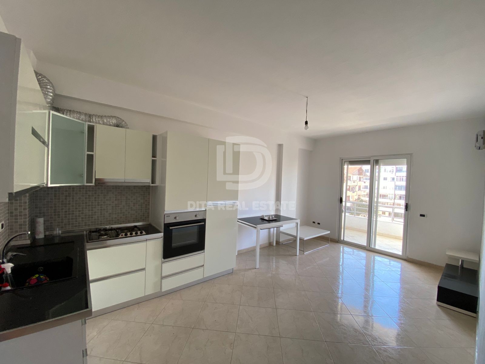 SHITET APARTAMENT 2+1+2 ILIRIA PLAZH DURRES 120.000 EURO