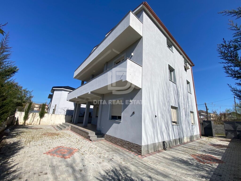 KAZION SHITET VILE E INVESTUAR NE HEKURUDHA PLAZH DURRES 290000 EURO