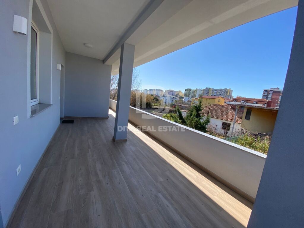 KAZION SHITET VILE E INVESTUAR NE HEKURUDHA PLAZH DURRES 290000 EURO