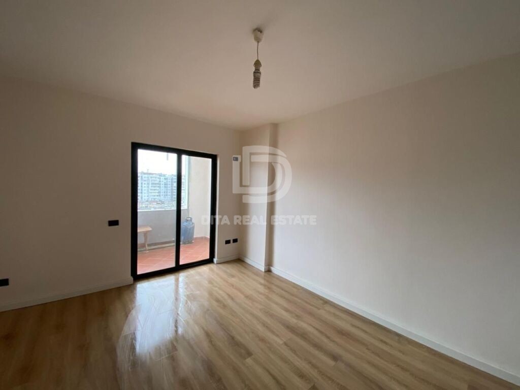 SHITET APARTAMENT 1+1 82 M2, PRANE MARKATES DURRES 114000 EURO