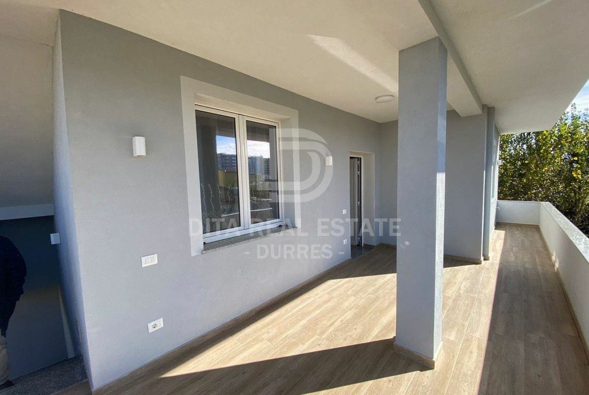 Shitet Vile 3 Katshe Plazh, Durres 320,000 Euro