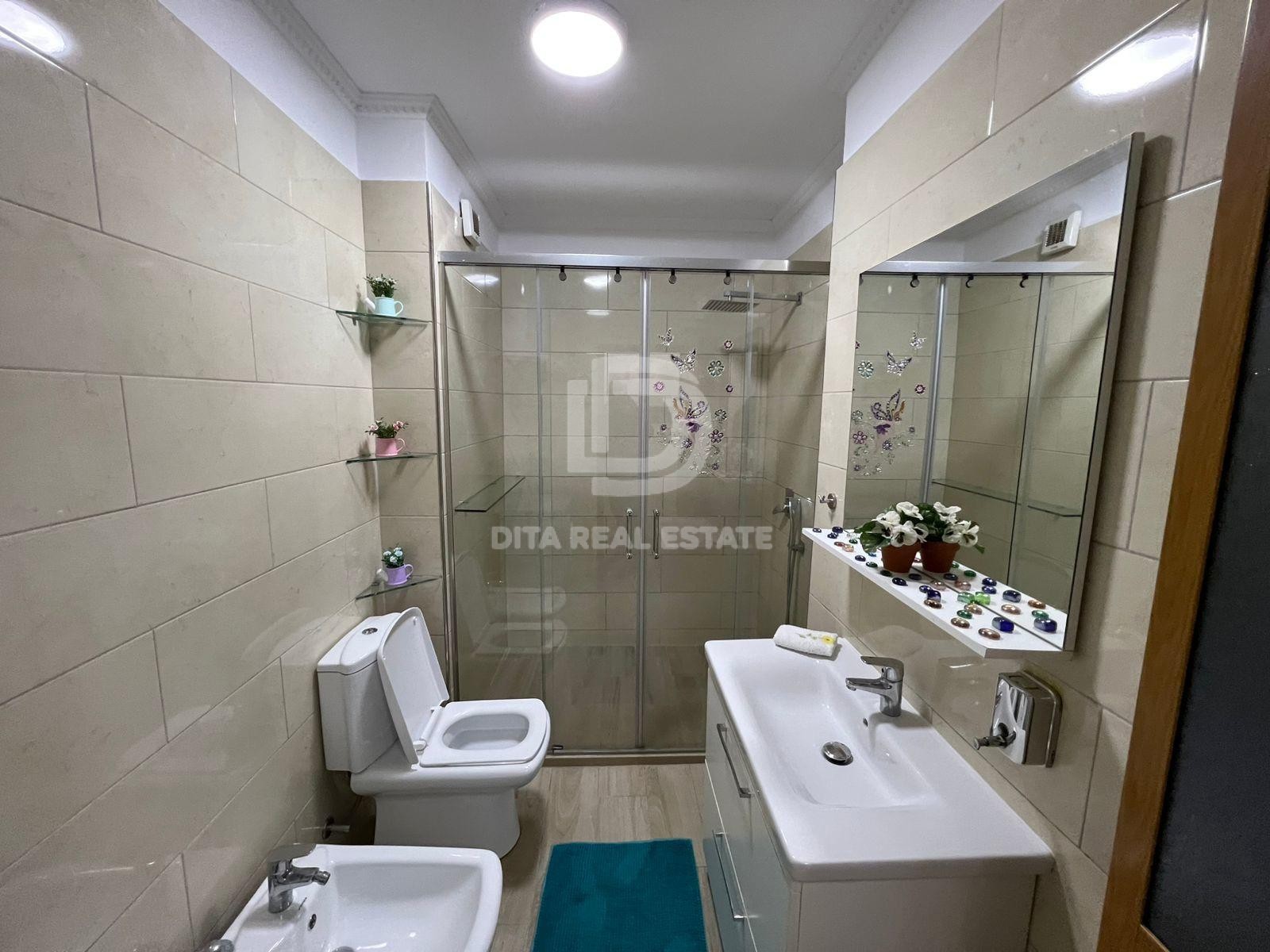 Shitet Apartment 1+1 80 m2 , Florida Plazh Durres 115000 Euro