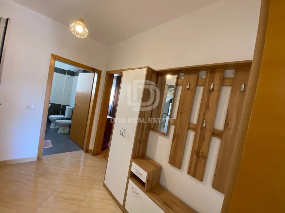 QIRA APARTAMENT 1+1 PLAZH VIJE E PARE ME DETIN 400 EURO