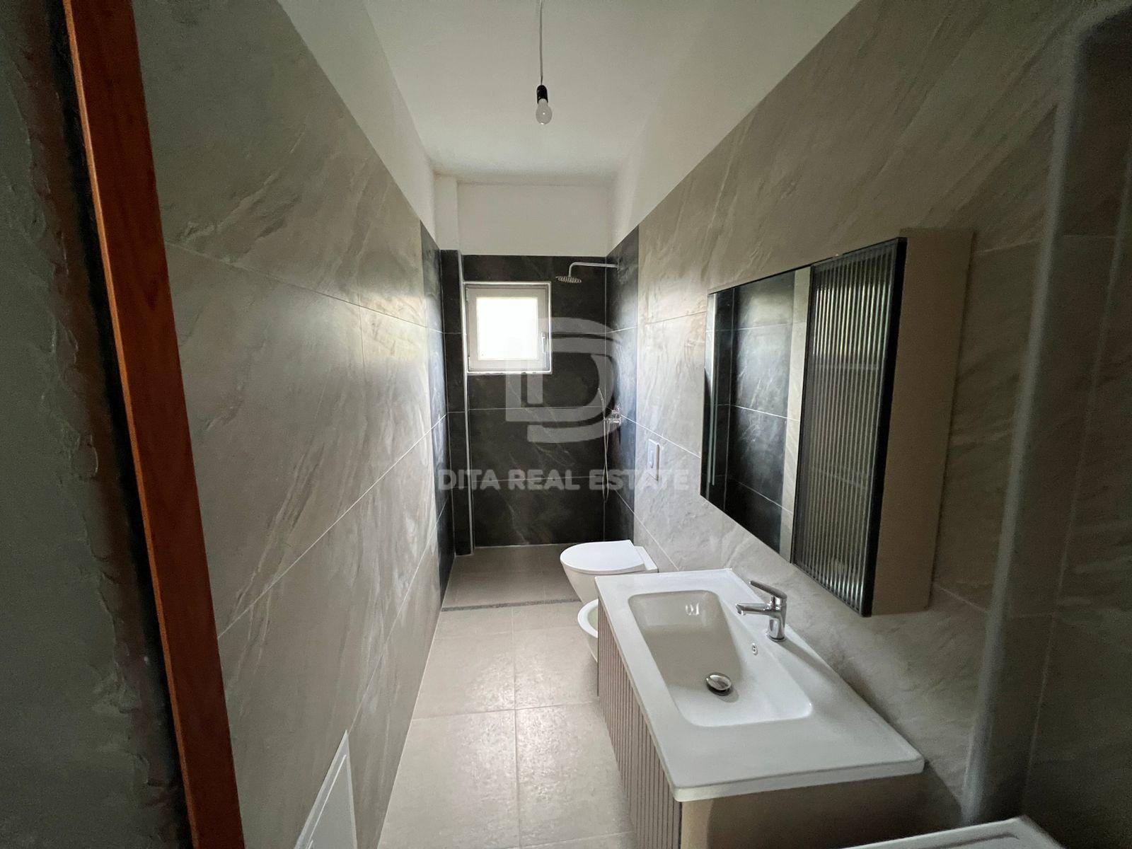 QIRA KATI PARE I NJE VILE 1+1 NE PLEPA PLAZH DURRES 300 EURO