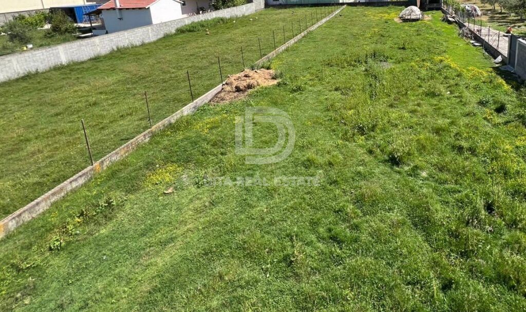 SHITET VILE 2 KATSHE 1200 M2 TOKE XHAFZOTAJ DURRES 115000 EURO