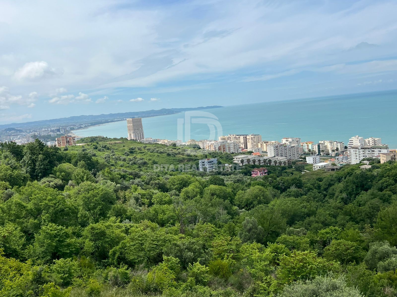 SHITET TOKE ME PAMJE DETI 1300 M2 SHKALLNUR DURRES 120000 EURO