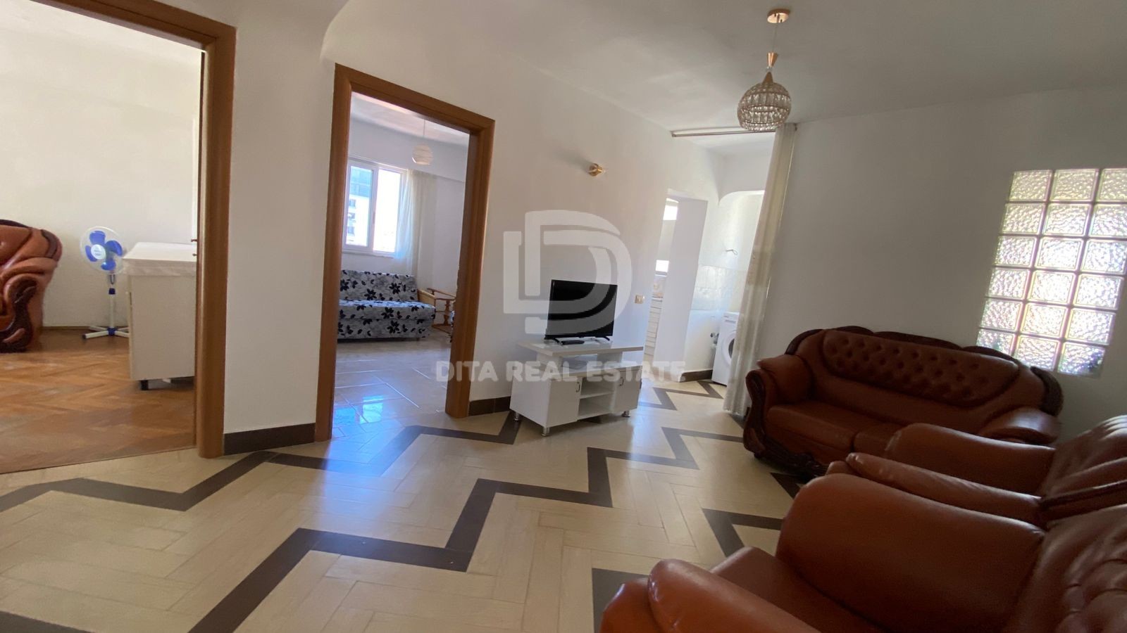 SHITET APARTAMENT 3+1 PALLAT EKZISTUES, TATIMET QENDER DURRES 120000 EURO