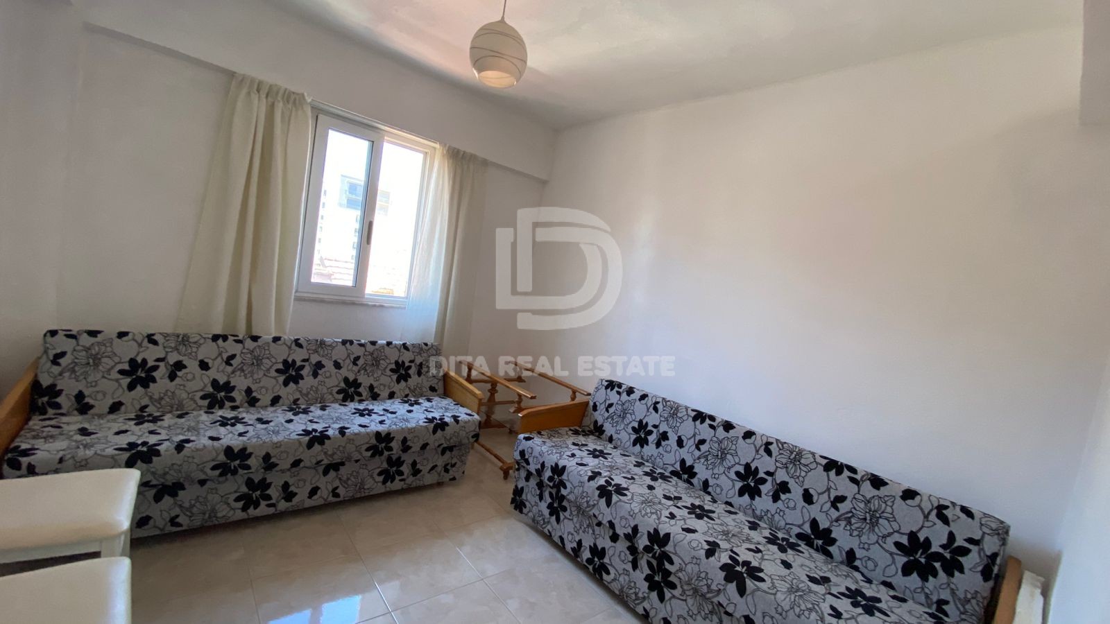 SHITET APARTAMENT 3+1 PALLAT EKZISTUES, TATIMET QENDER DURRES 120000 EURO