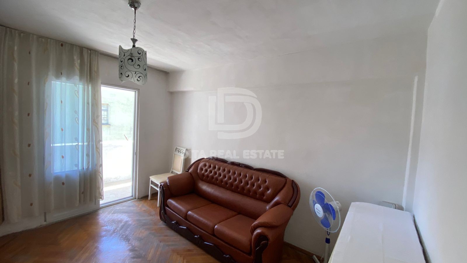 SHITET APARTAMENT 3+1 PALLAT EKZISTUES, TATIMET QENDER DURRES 120000 EURO