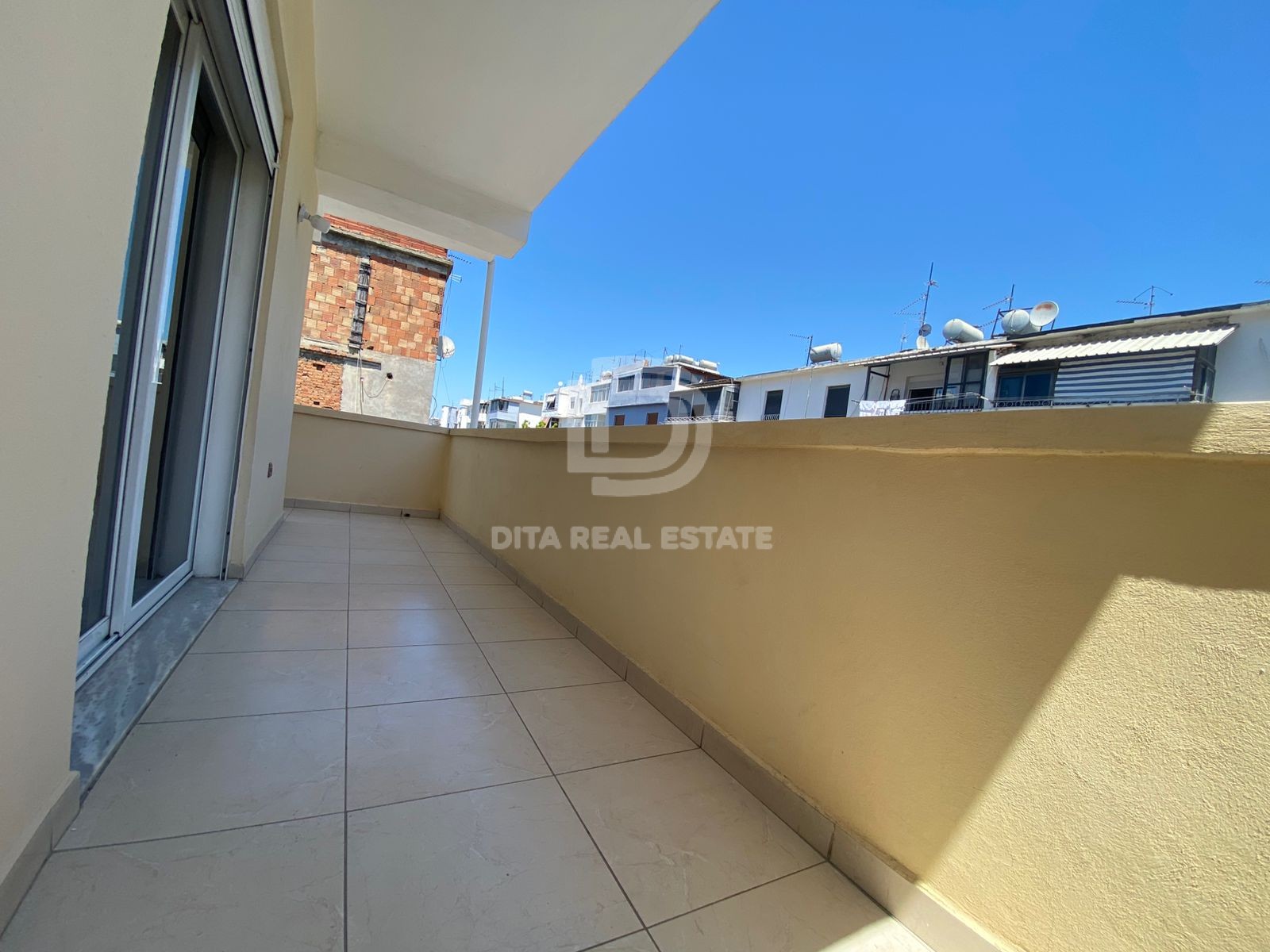 QIRA APARTAMENT 2+1+2 MARKATA DURRES 400 EURO/MUAJ
