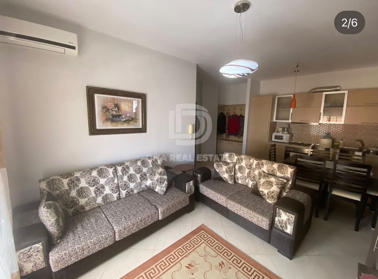 QIRA APARTAMENT 1+1 , PRANE SHKOLLES EFTALI KOCI DURRES 300 EURO