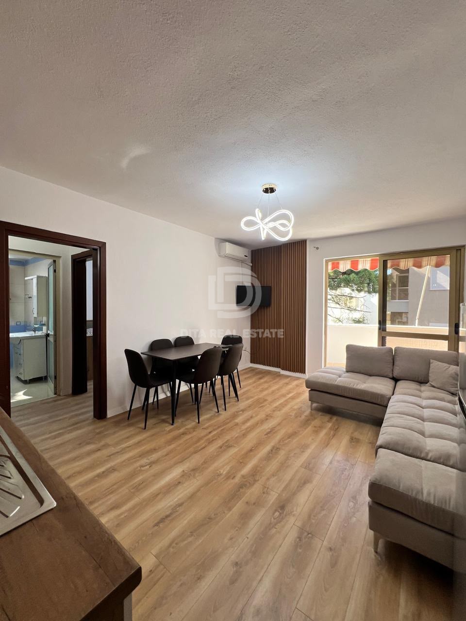 SHITET APARTAMENT 1+1, GOLEM KOMPLEKSI ALBA-ADRIATIK 98000 EURO