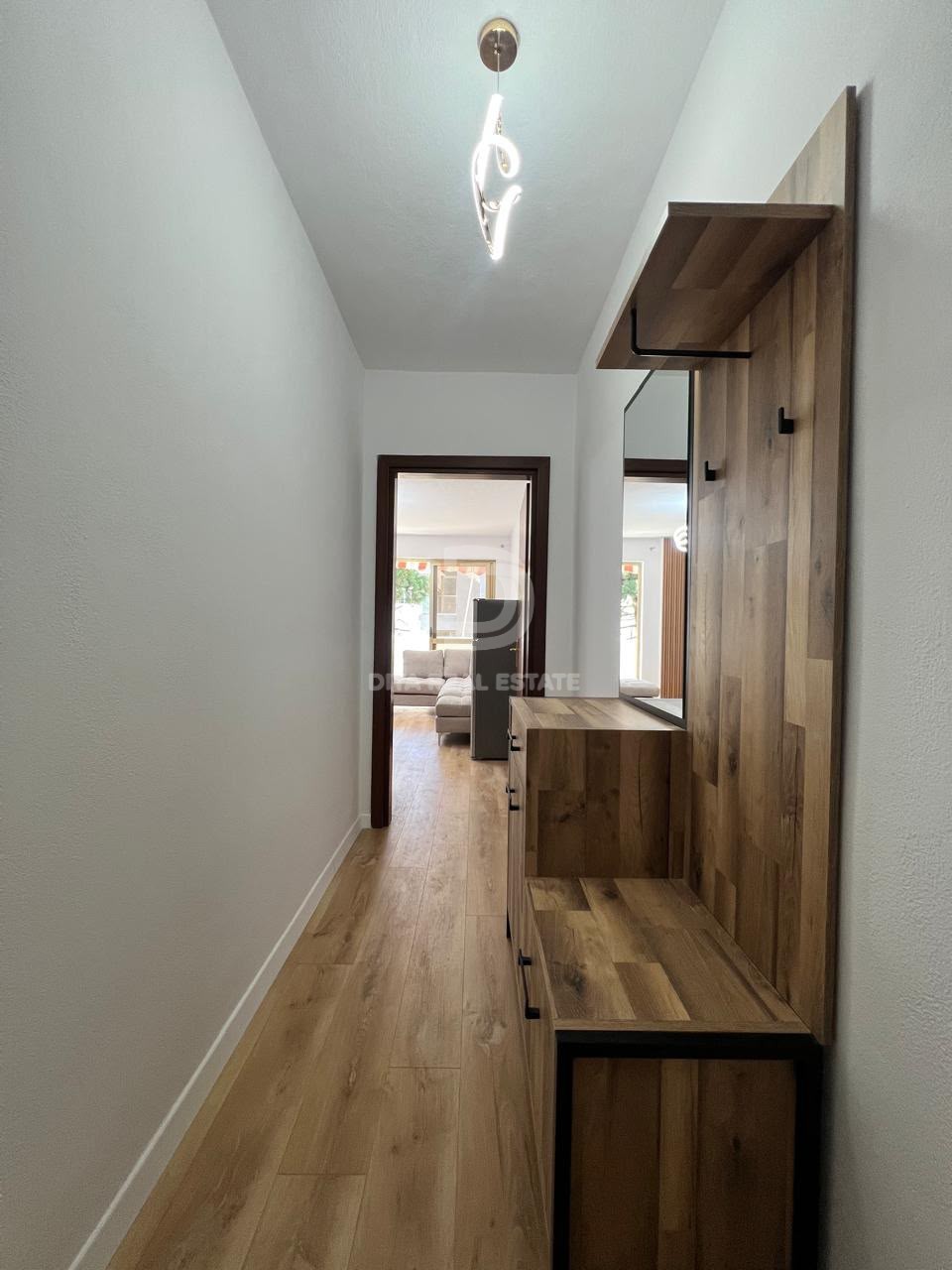 SHITET APARTAMENT 1+1, GOLEM KOMPLEKSI ALBA-ADRIATIK 98000 EURO