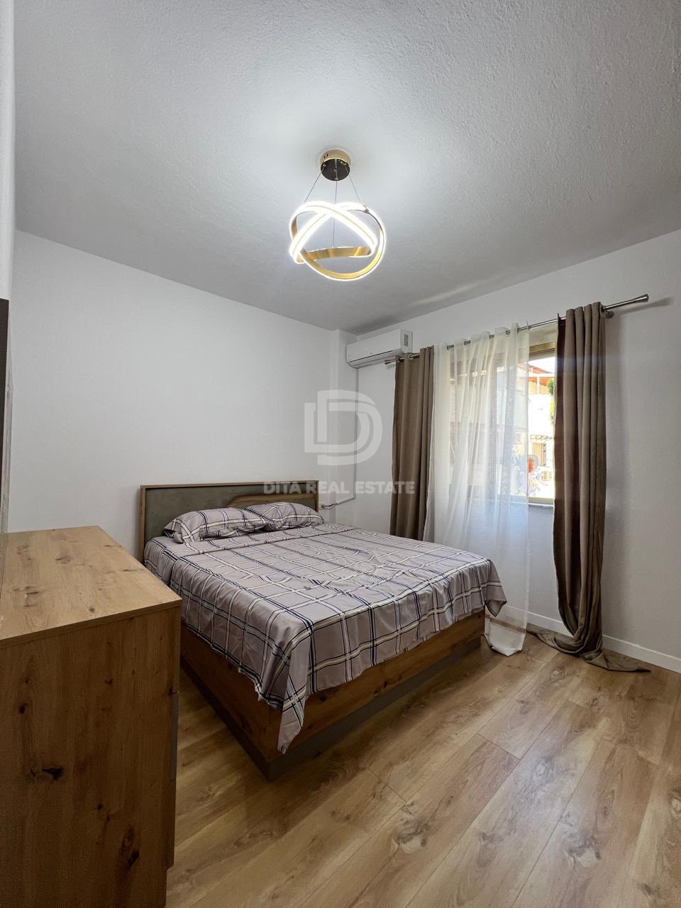 SHITET APARTAMENT 1+1, GOLEM KOMPLEKSI ALBA-ADRIATIK 98000 EURO