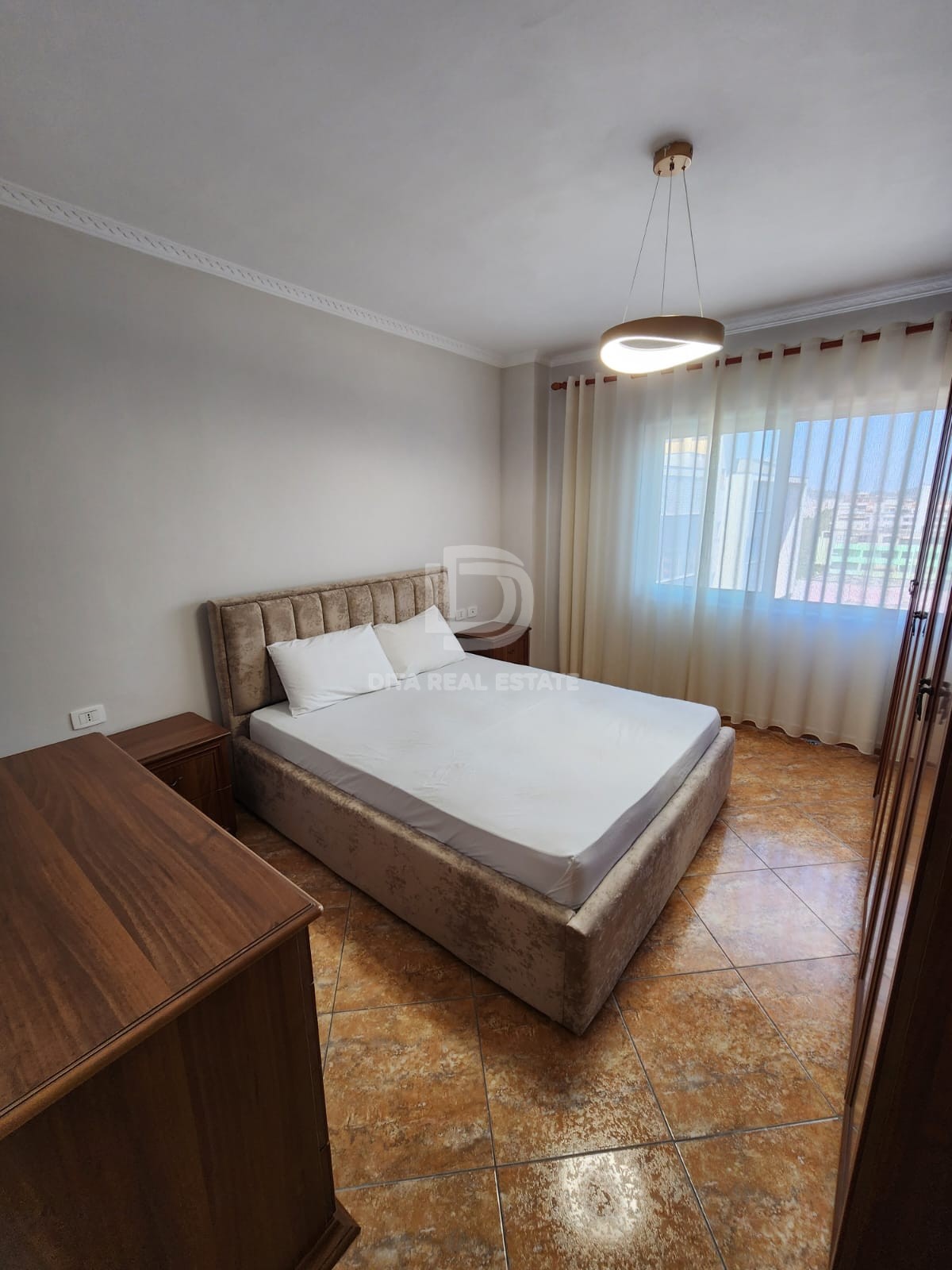 SHITET APARTAMENT 2+1 NE PLAZH DURRES 140000 EURO