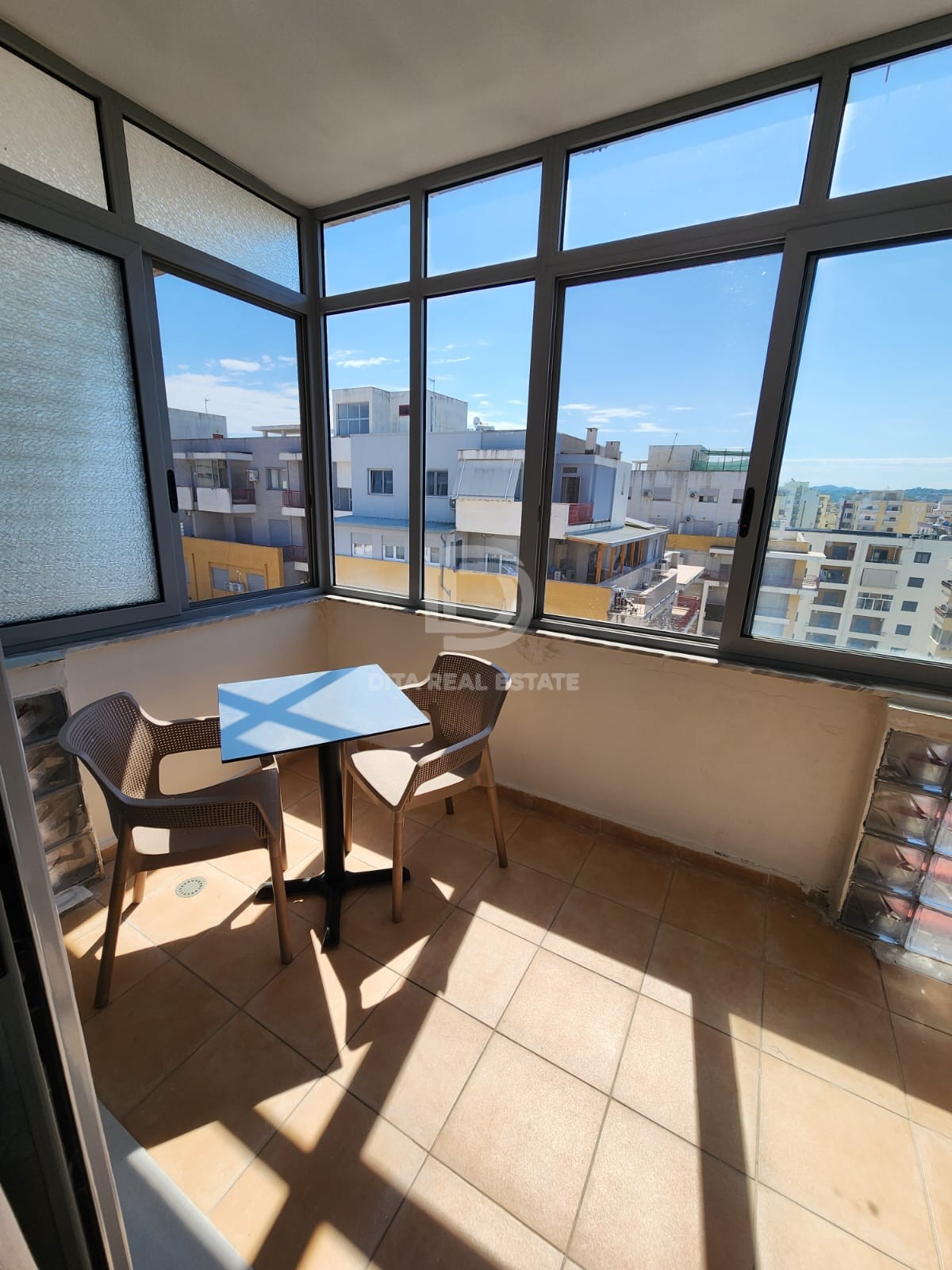 SHITET APARTAMENT 2+1 NE PLAZH DURRES 140000 EURO