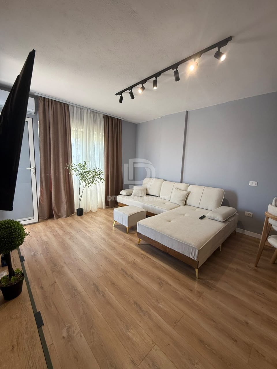SHITET APARTAMENT 1+1 I INVESTUAR, POSTA PLAZH 120000 EURO