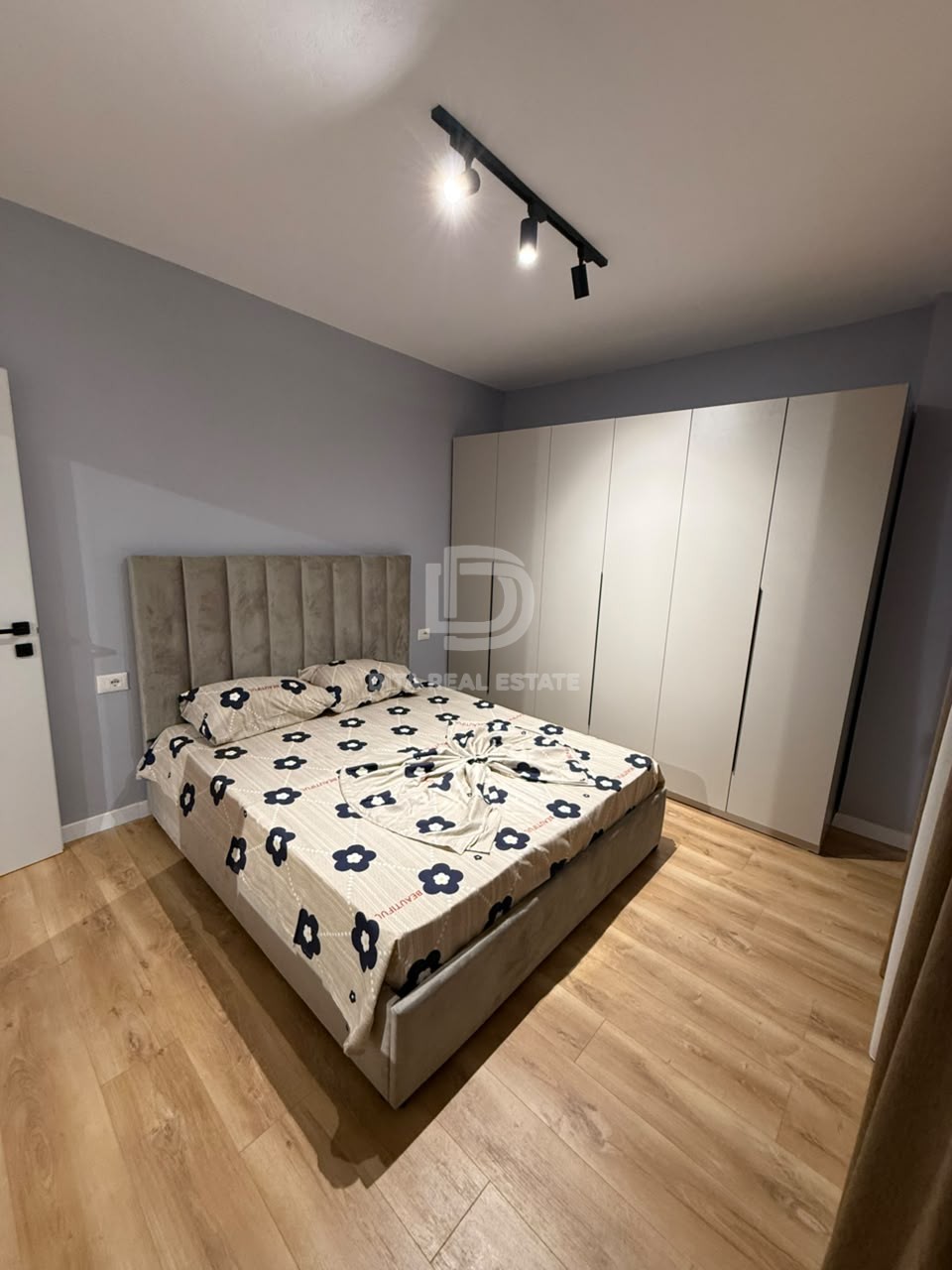 SHITET APARTAMENT 1+1 I INVESTUAR, POSTA PLAZH 120000 EURO