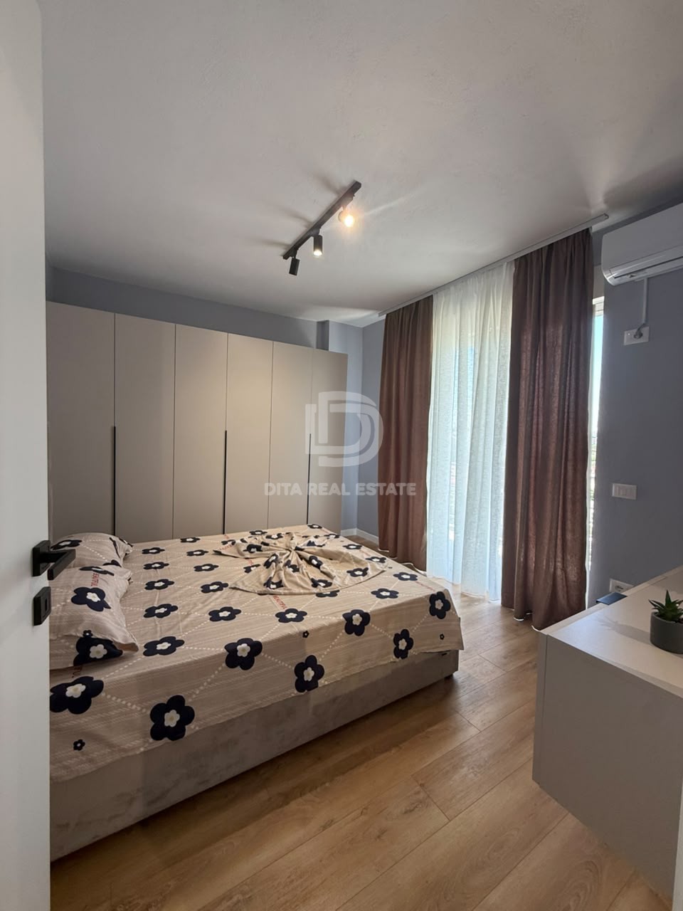 SHITET APARTAMENT 1+1 I INVESTUAR, POSTA PLAZH 120000 EURO