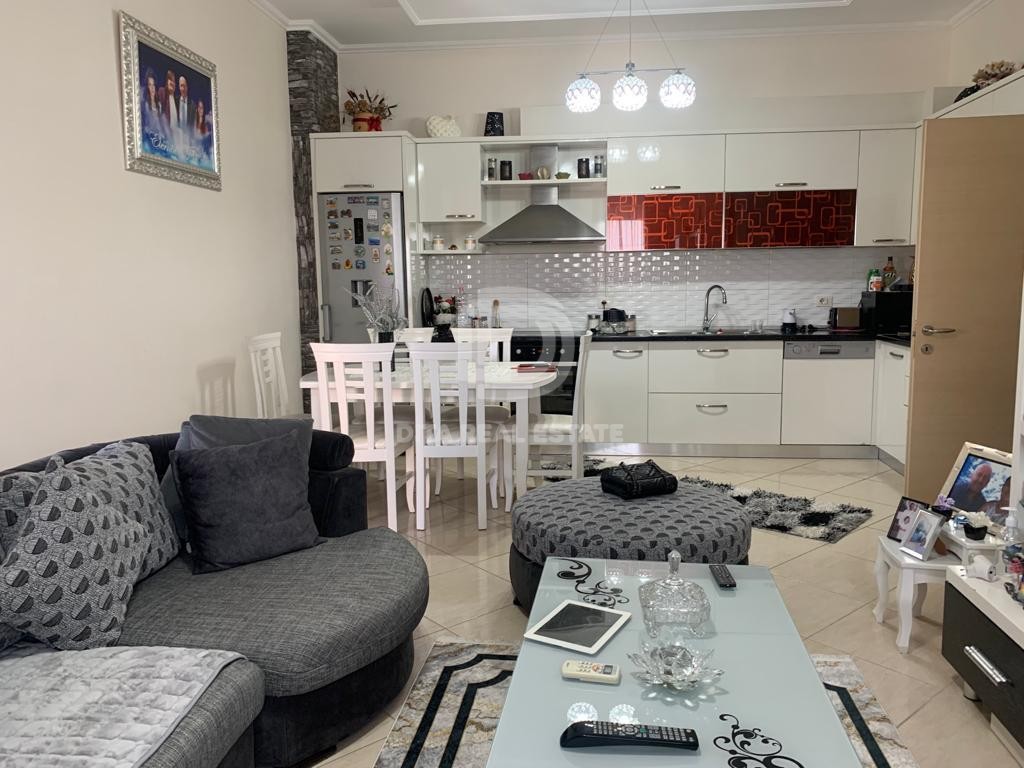 SHITET APARTAMENT 2+2+2 PORTI DURRES 240000 EURO