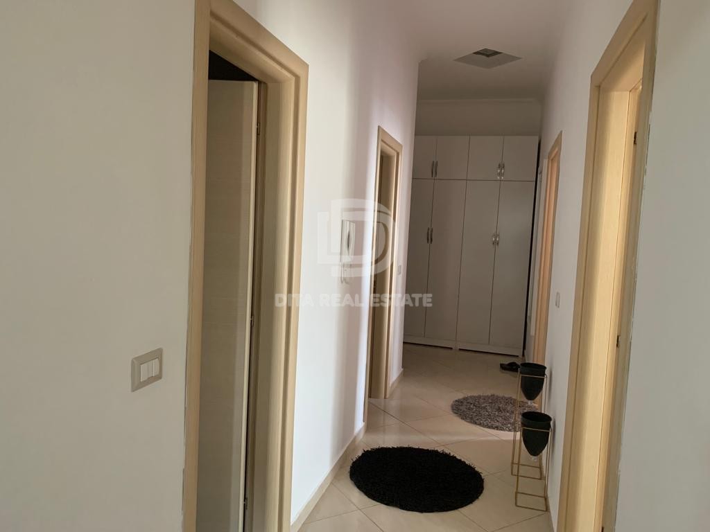 SHITET APARTAMENT 2+2+2 PORTI DURRES 240000 EURO