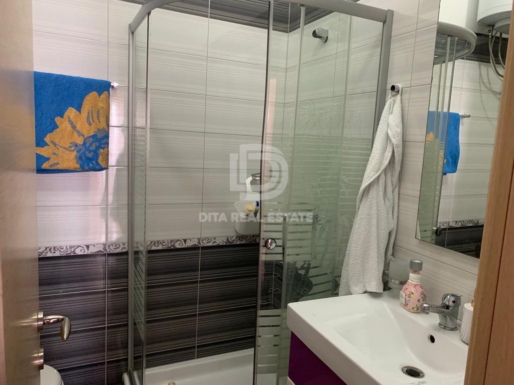 SHITET APARTAMENT 2+2+2 PORTI DURRES 240000 EURO
