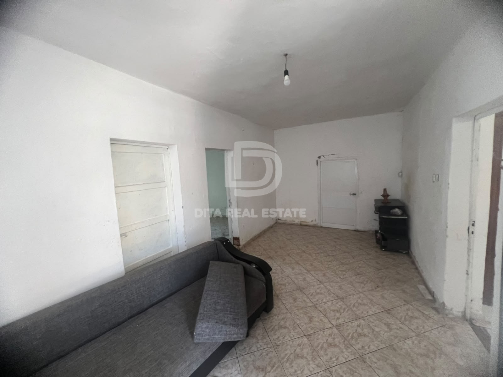 SHITET SHTEPI PRIVATE 3+1 + 443 M2 TOKE RRASHBULL 90000 EURO