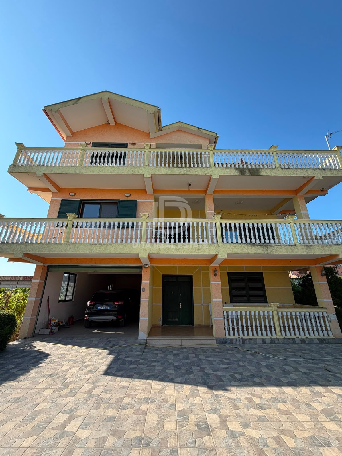 Durres 210,000€ Vilë 3-Kateshe në Shitje - Xhafzotaj, Durres 210.000 €