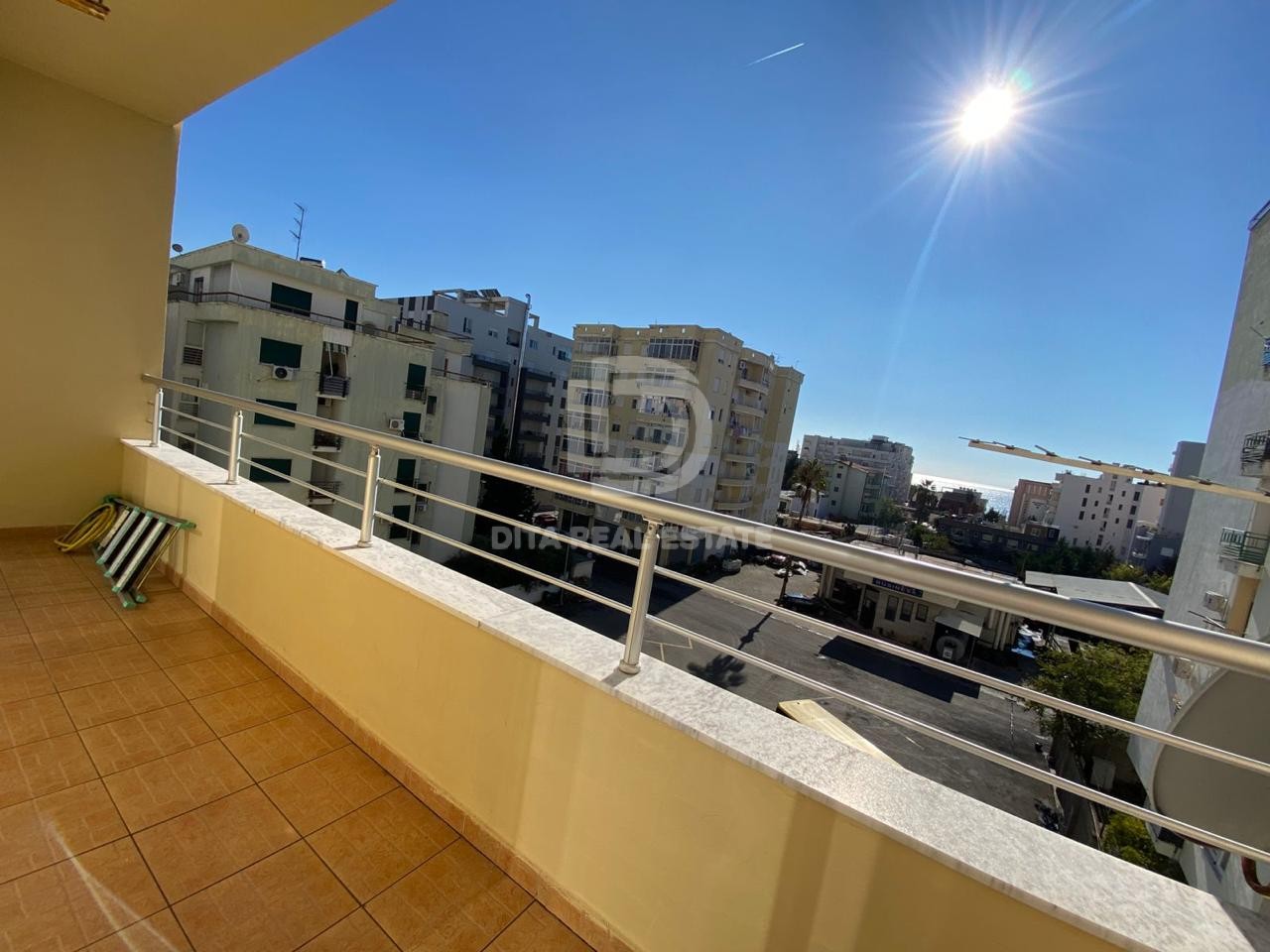 JEPET ME QIRA APARATMENT 2+1 ILIRIA PLAZH DURRES 400 EURO