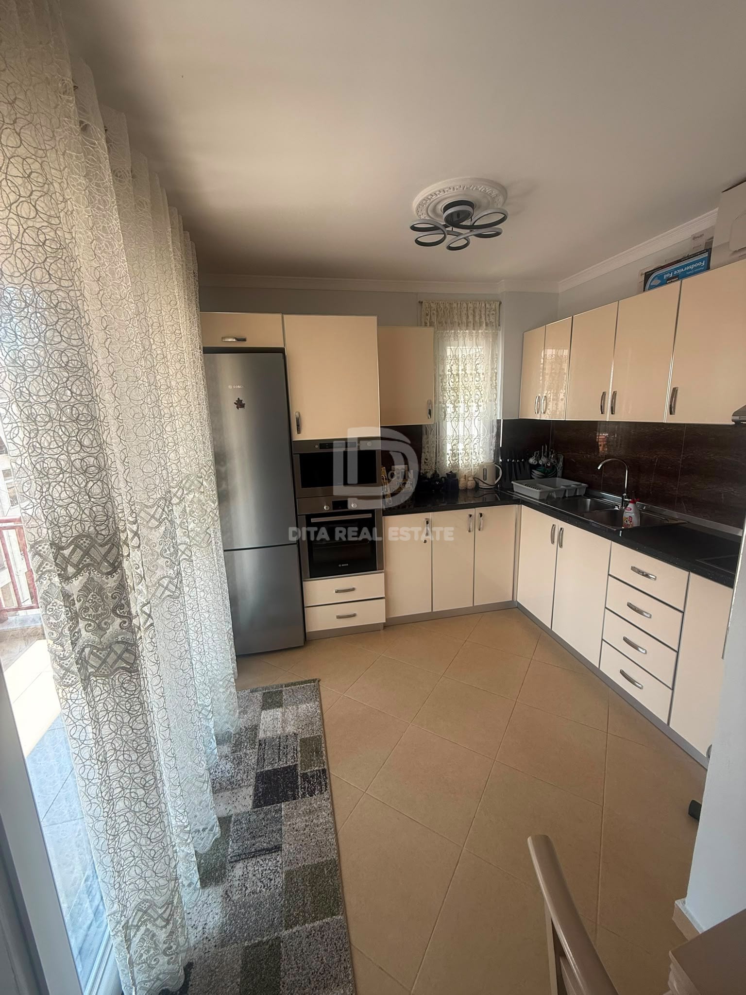 QIRA APARTAMENR 1+1 FLORIDA PLAZH DURRES 500 EURO