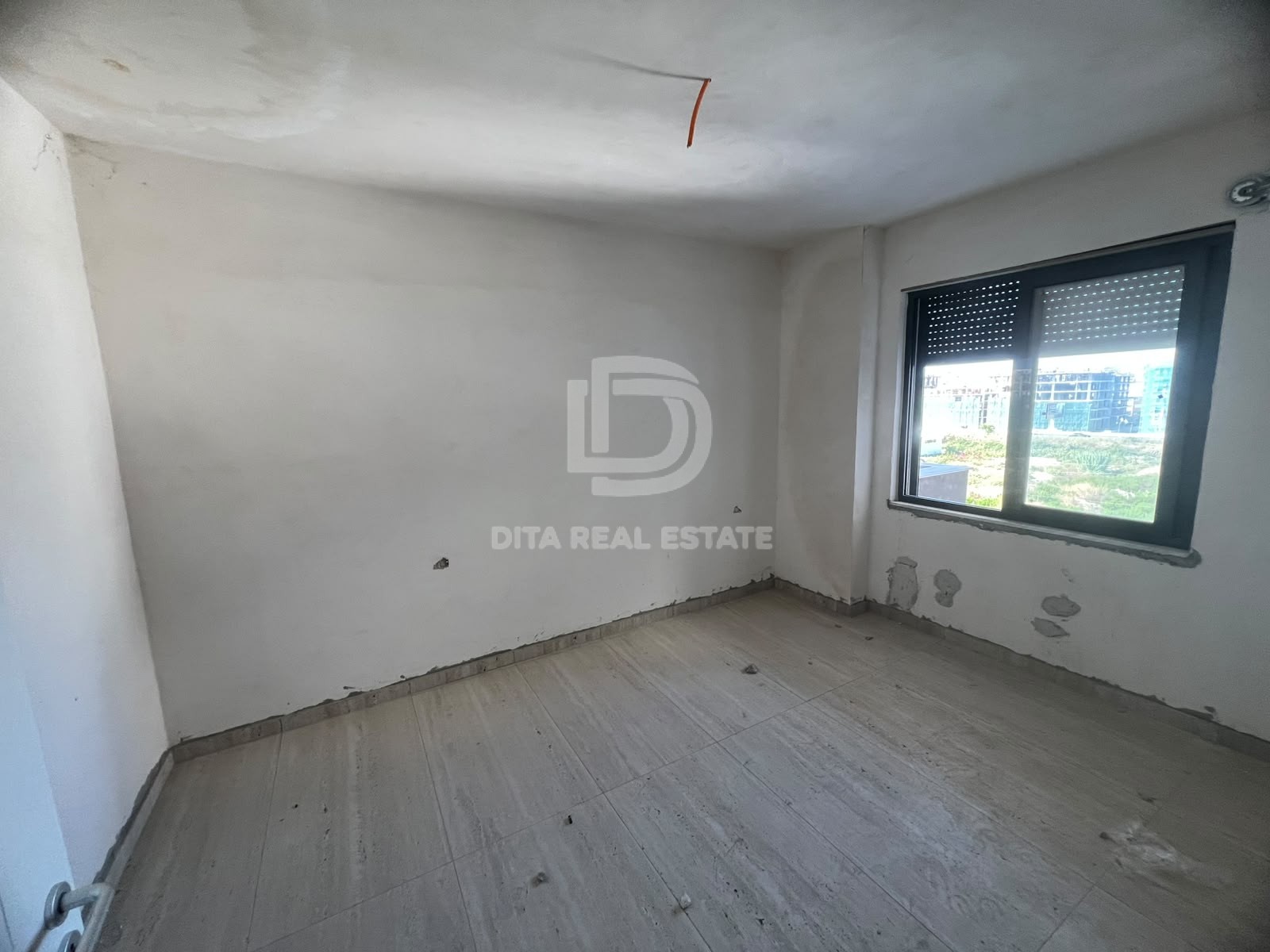 SHITET APARTAMENT 1+1 TEK RRETH RROTULLIMI GOLEMIT