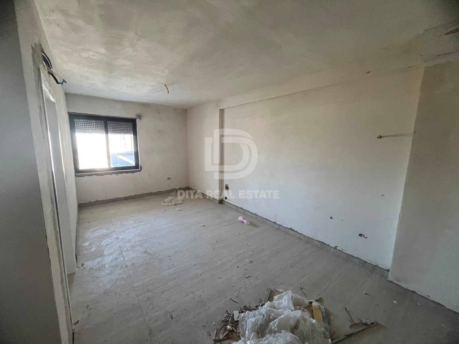SHITET APARTAMENT 1+1 TEK RRETH RROTULLIMI GOLEMIT