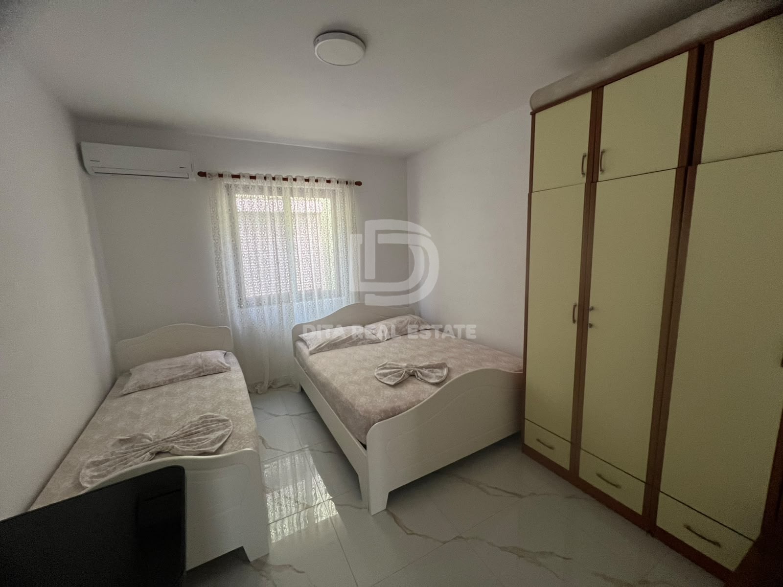 QIRA KATI ll DYTE 2+1 I NJE VILE NE PLAZH TEK XIXA 500 EURO