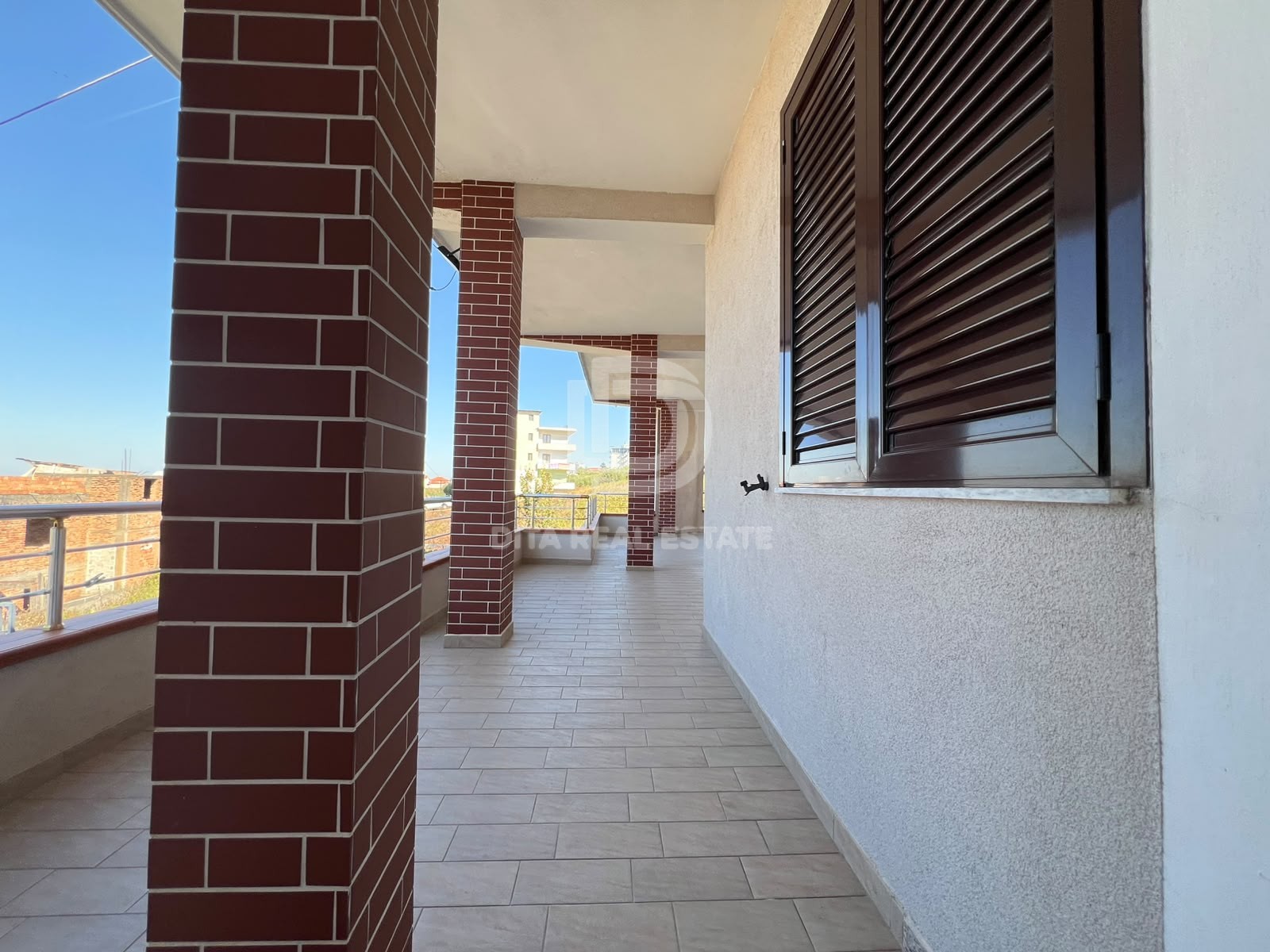 SHITET VILE 2 KATSHE, NE ARAPAJ DURRES 150000 EURO